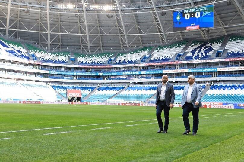     Глава региона с уже бывший гендиром "КС" Вадимом Андреевым. Фото: телеграм-канал губернатора Самарской области