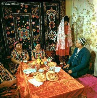 Сватовство в Узбекистане. Фото из интернета.