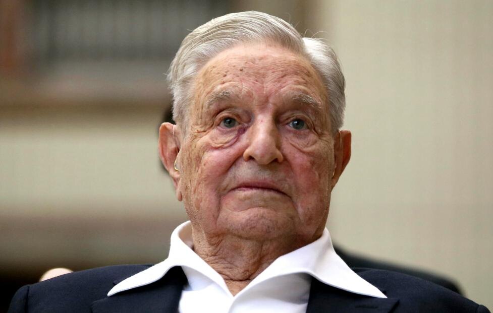    Известно, что Джордж Сорос не только "серый кардинал" американской политики, но и влиятельный масон.