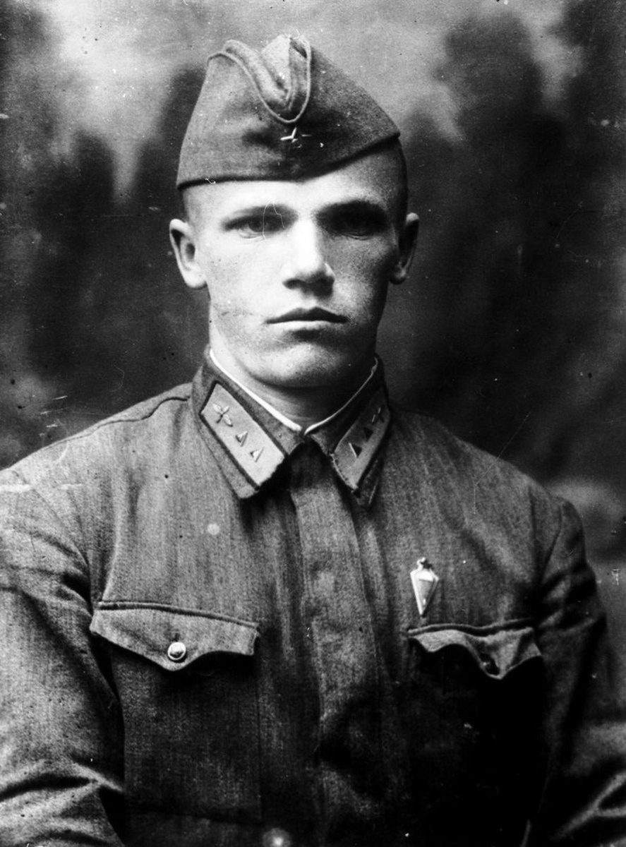 Молодой Иван Кожедуб.