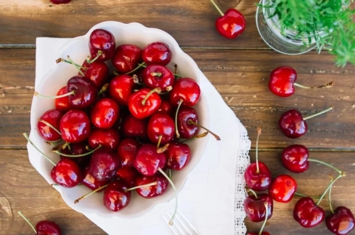    Жителям Тверской области рассказали, как выбрать черешню