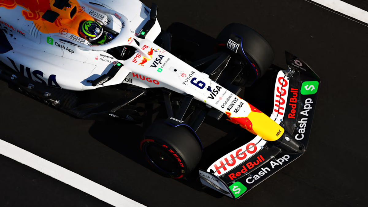    Болид Racing Bulls