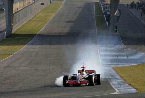 Льюис Хэмильтон на предсезонных тестах в Хересе, 2006 год