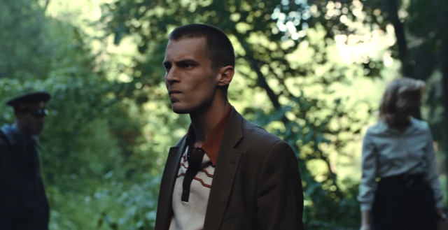 Кадр из сериала "Фишер", 2023 г., режиссеры Сергей Тарамаев, Любовь Львова, сценаристы Наталья Капустина, Сергей Кальварский, Михаил Баркан, композитор Олег Карпачев (скриншот) 