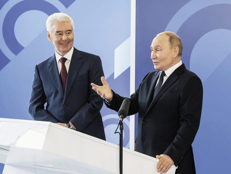 Владимир Путин и Сергей Собянин на открытии кинопарка "Москино"