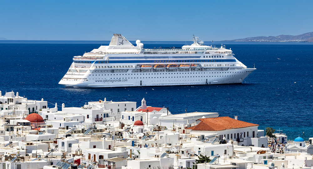 Из Сочи запустят круизы в Израиль и Грузию