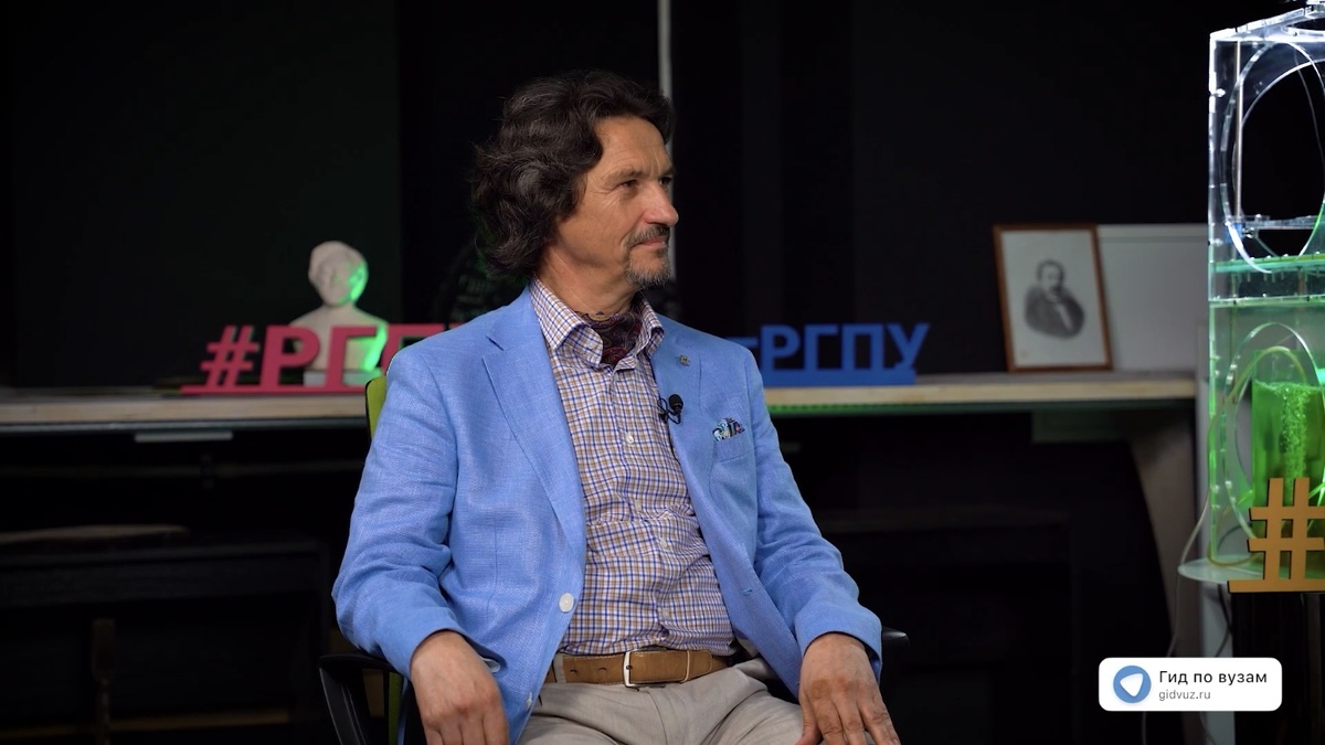 Пронькин Виктор Николаевич – к.ф.н., директор института информационных технологий и технологического образования РГПУ им. А.И. Герцена. СМИ «Гид по вузам».