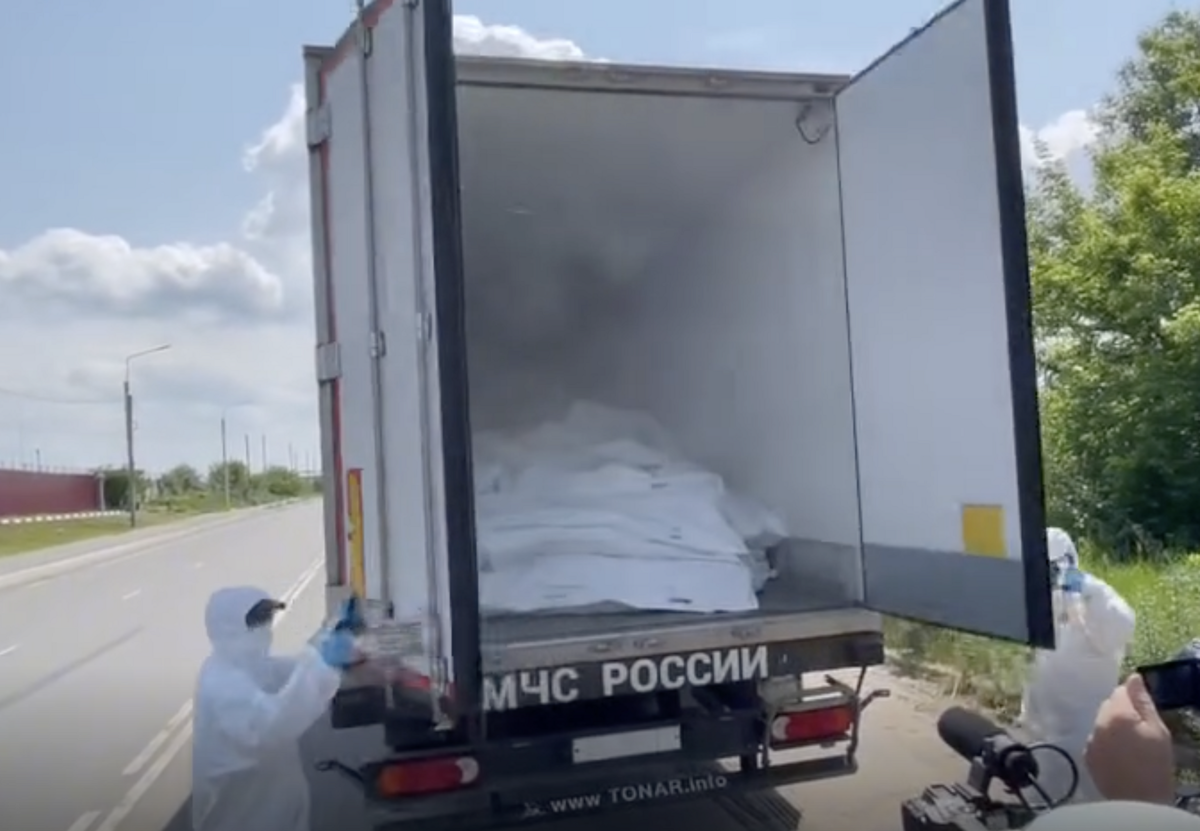 Рефрижераторы с телами солдат ВСУ. Фото из открытых источников