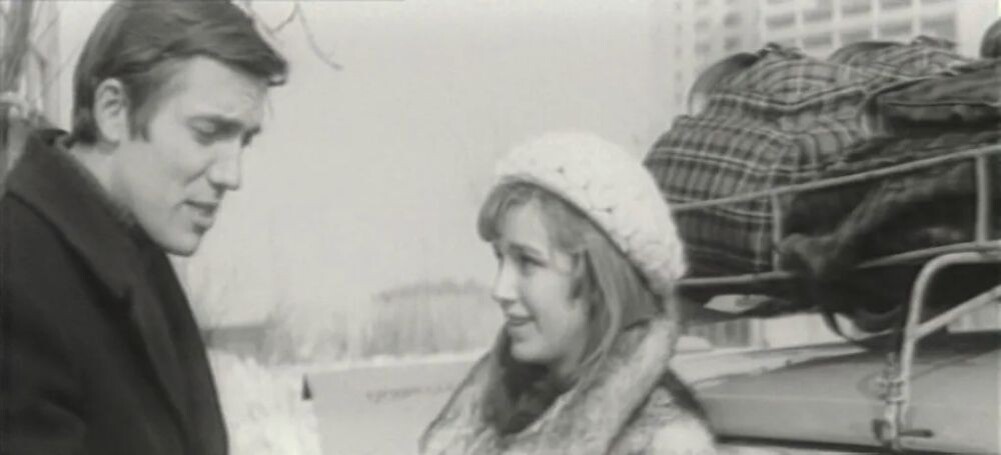 Влюбился в Марию, когда увидел её на съёмках "Городского романса"