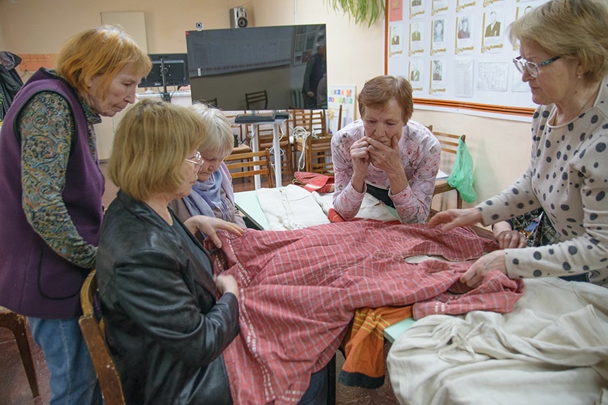 Процесс изучения и обсуждения находок