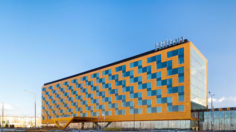 иточник: https://www.hilton.com/ru/hotels/ledhihi-hilton-saint-petersburg-expoforum/