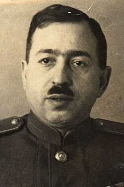 Азизага Мешади оглы Азизбеков.