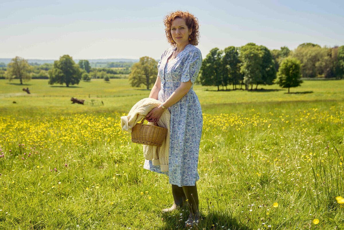    Кэтрин Паркинсон в сериале «Соперники» кадр из сериала