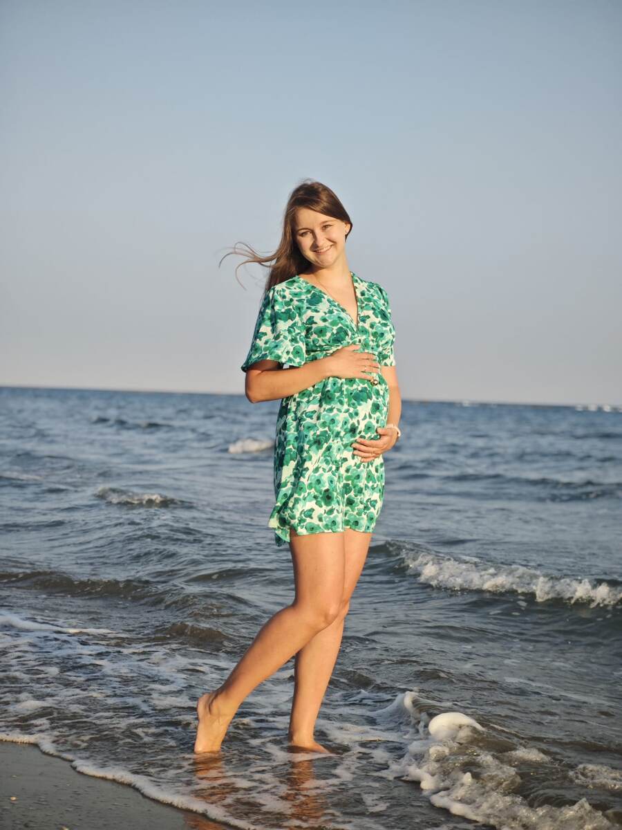 Пока что у ребенка нет права голоса - мать путешествует, и ребенок путешествует