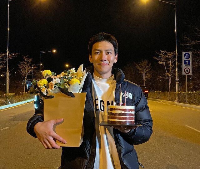 Почему в Корее НЕЛЬЗЯ дарить часы и обувь? Суеверия Азии