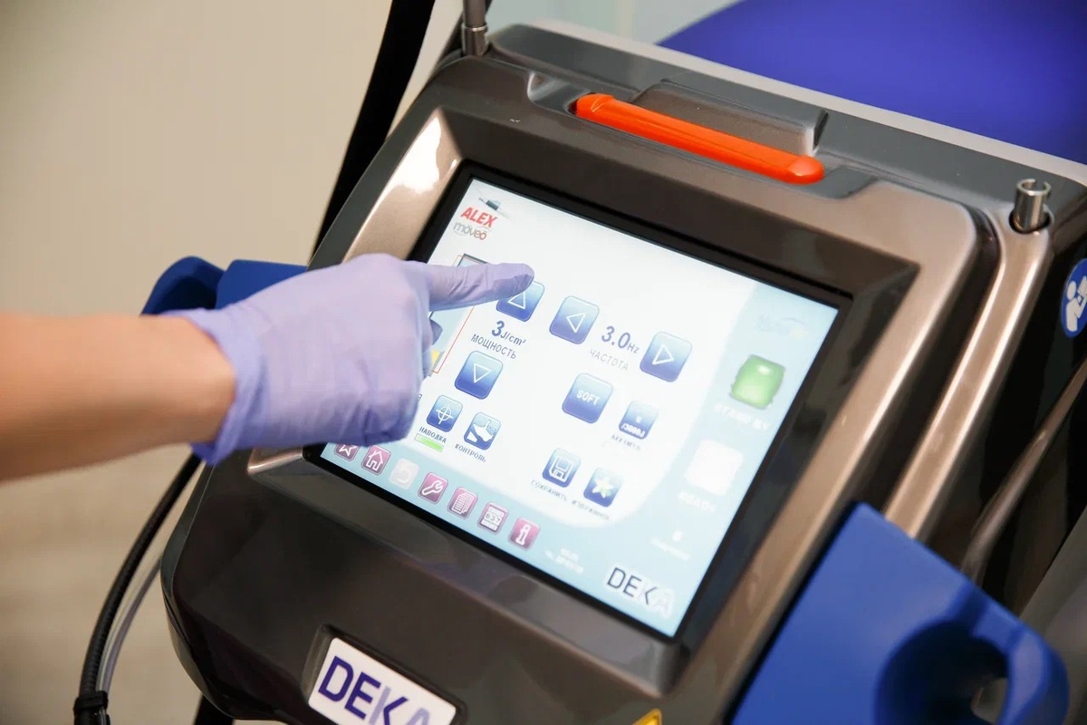 Фото с сайта "Екатеринбургский Медицинский Центр" // Аппарат DEKA Moveo