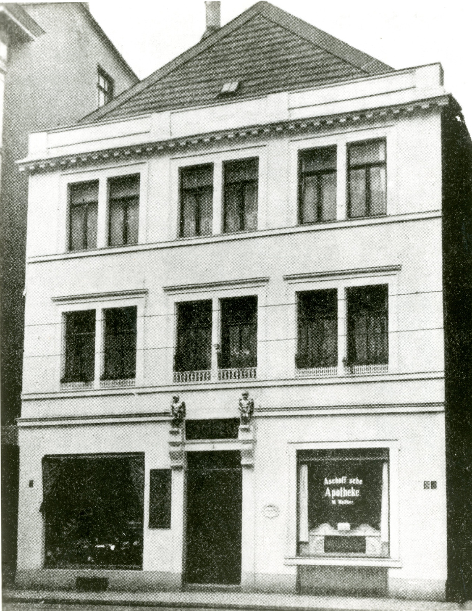 Аптека в Билефельде, где Август Эткер изобрел разрыхлитель теста