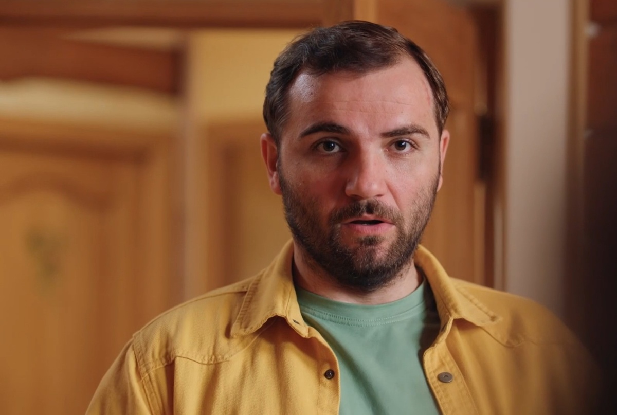 Максим Стоянов в роли Дмитрия