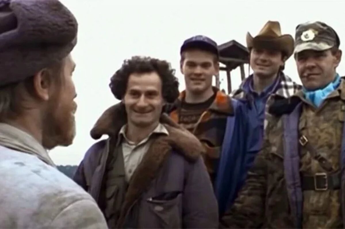    В июне 1995 года фильм Александра Рогожкина «Особенности национальной охоты» произвёл фурор на фестивале «Кинотавр» и взял Гран-при.