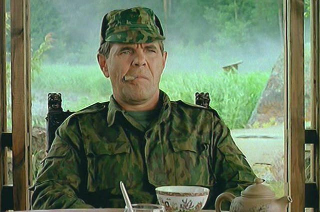    Алексей Булдаков в фильме «Особенности национальной охоты», 1995 г. Кадр из фильма