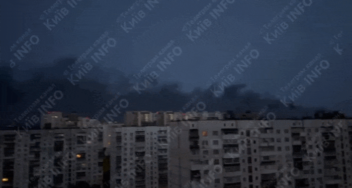    Весь Киев затянуло дымом. Видео: "Украина.ру"