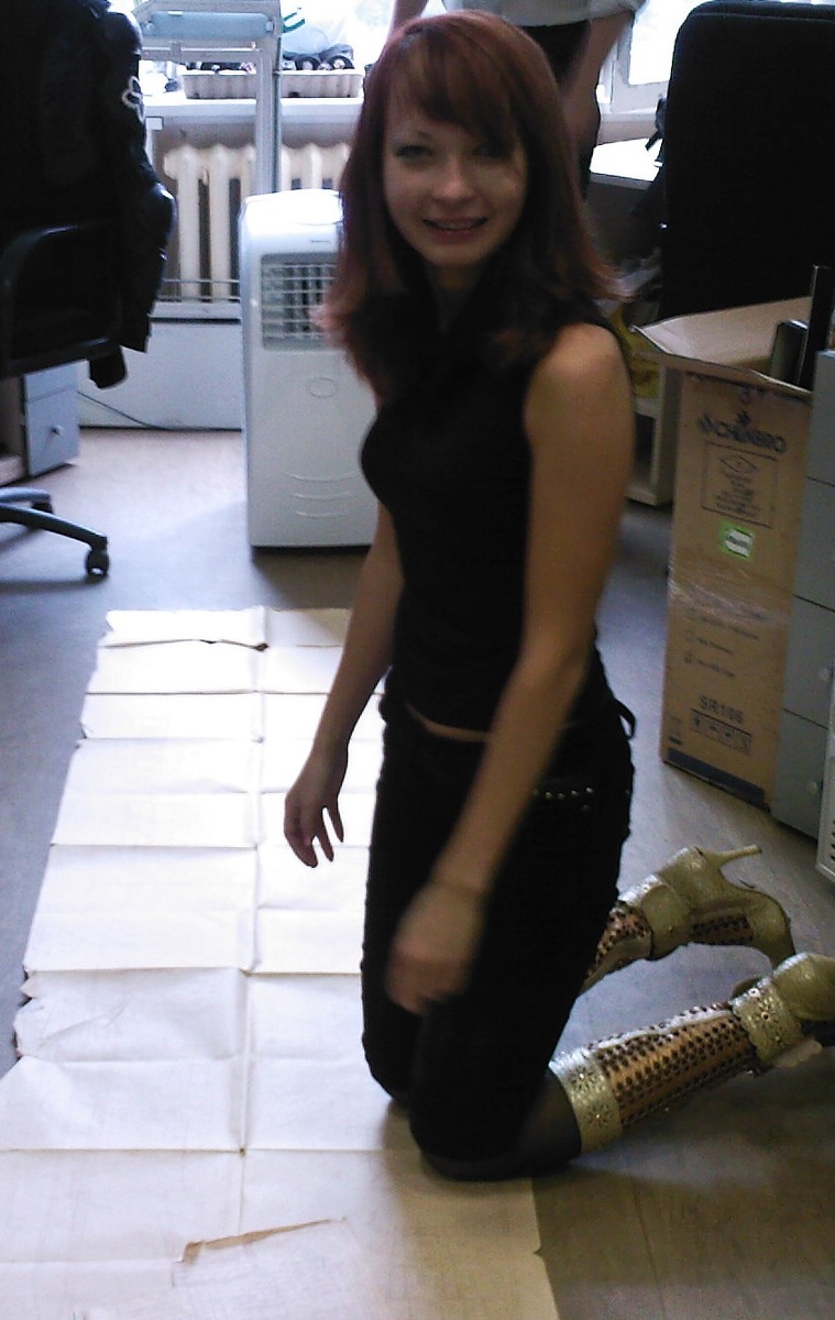 Начало карьеры - я уже тогда ползала на коленках 🤣 (о боже! что я носила 18 лет назад 😱🤣)