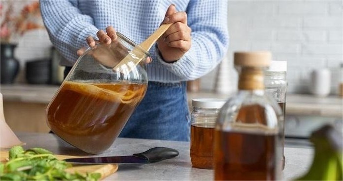 В народе считают, что чайный гриб способен излечивать все болезни