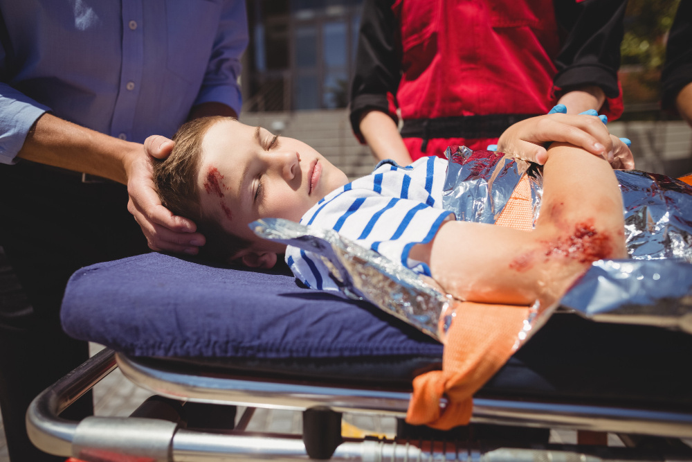 Как быстро вызвать скорую помощь для ребёнка. (источник изображения: freepik.com)