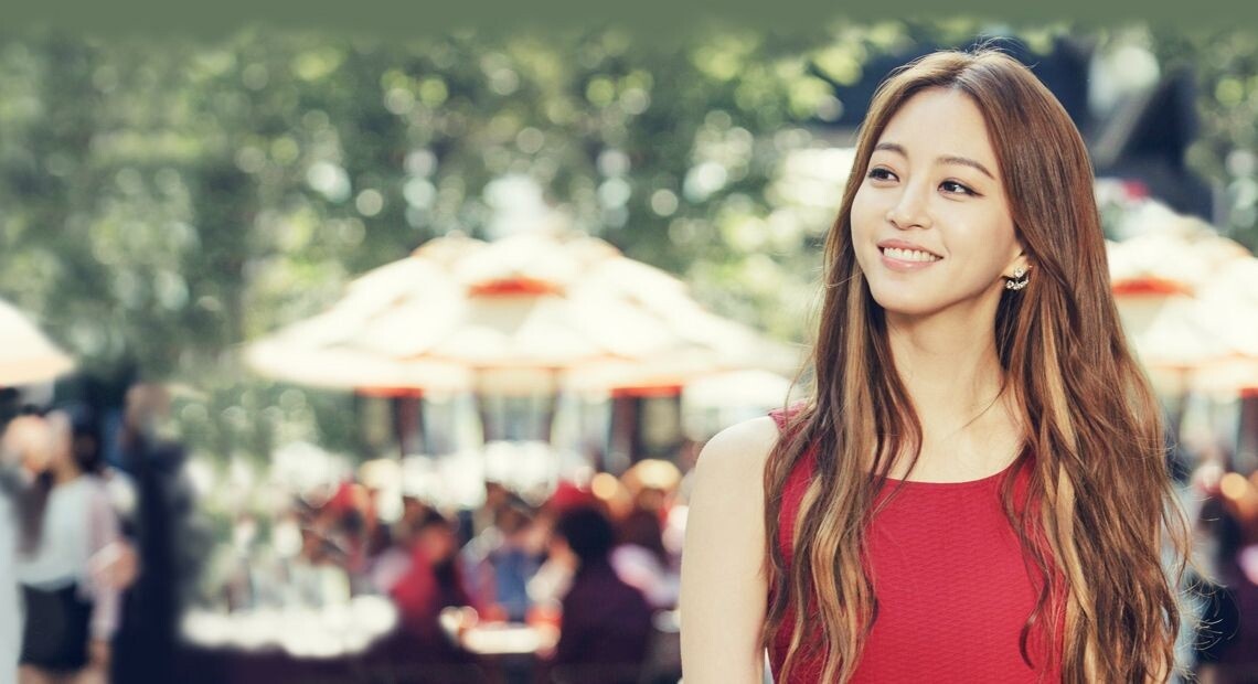 Фото кадр из южнокорейского фильма "Рождение красавицы".