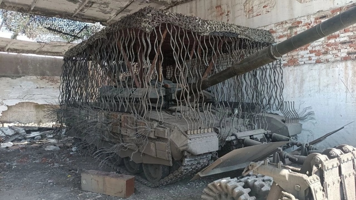 На фотографии: Российский Т-72Б3: лучший танк в модификации «Доширак». Источник фото: telegram-канал "Оружие | Военная техника | Армия".