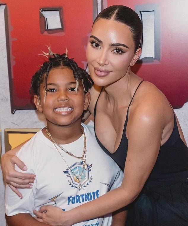 Каждая няня Кардашьян зарабатывает более $100 тыс. в год, что обходится ей ежегодно в миллионы только на присмотр за детьми