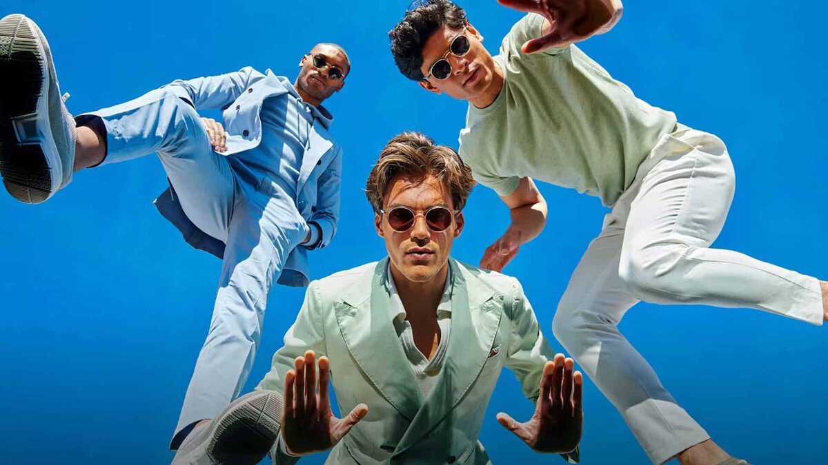 Модные мужские костюмы 2025