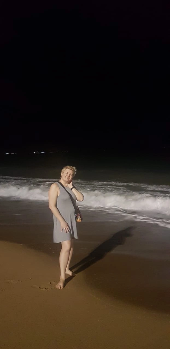 В нас всегда есть «внутренний ребенок», люблю шутить, дурачится, смеяться и мороженое с мультфильмами