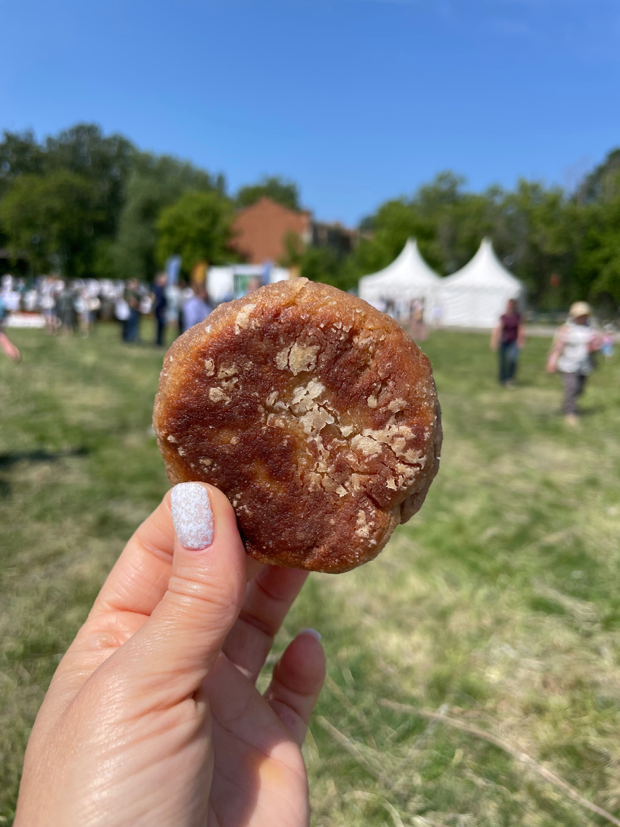 Ржаная тютнярская лепёшка. С XVIII века тютняры славятся своей выпечкой 