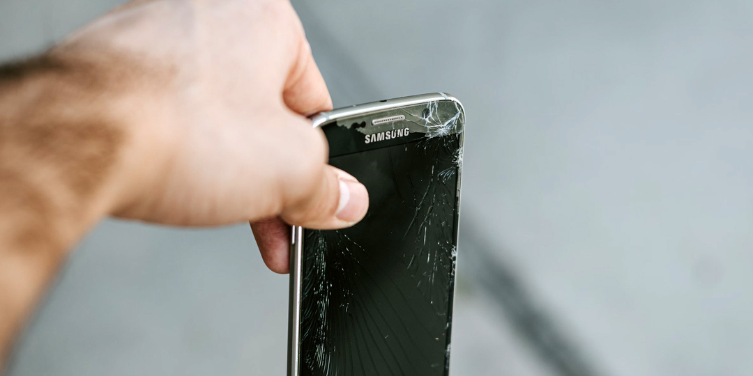 Куда приспособить старый и ненужный смартфон? Разбираемся