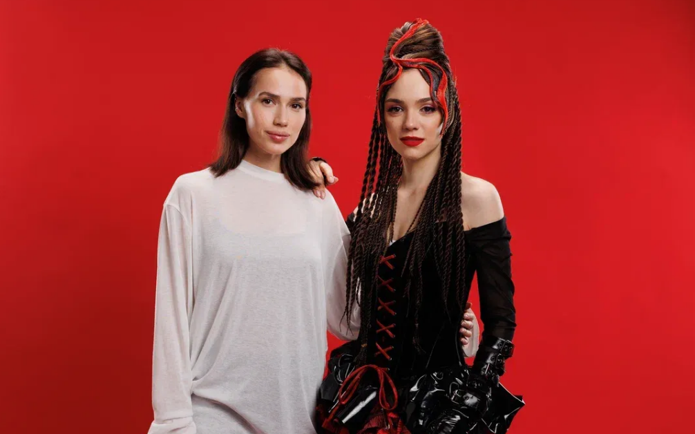 Алина Загитова и Евгения Медведева на репетиции рок-мюзикла "Ассоль". Фото: соцсети