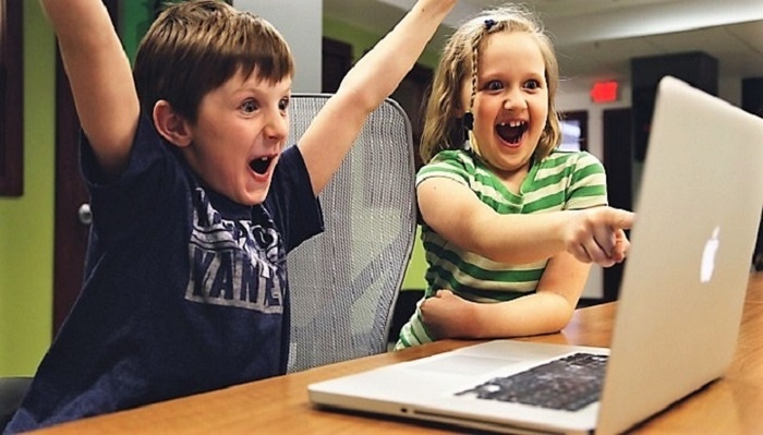    Увлечение гаджетами может приводить у детей к проблемам с эмоциями и поведением