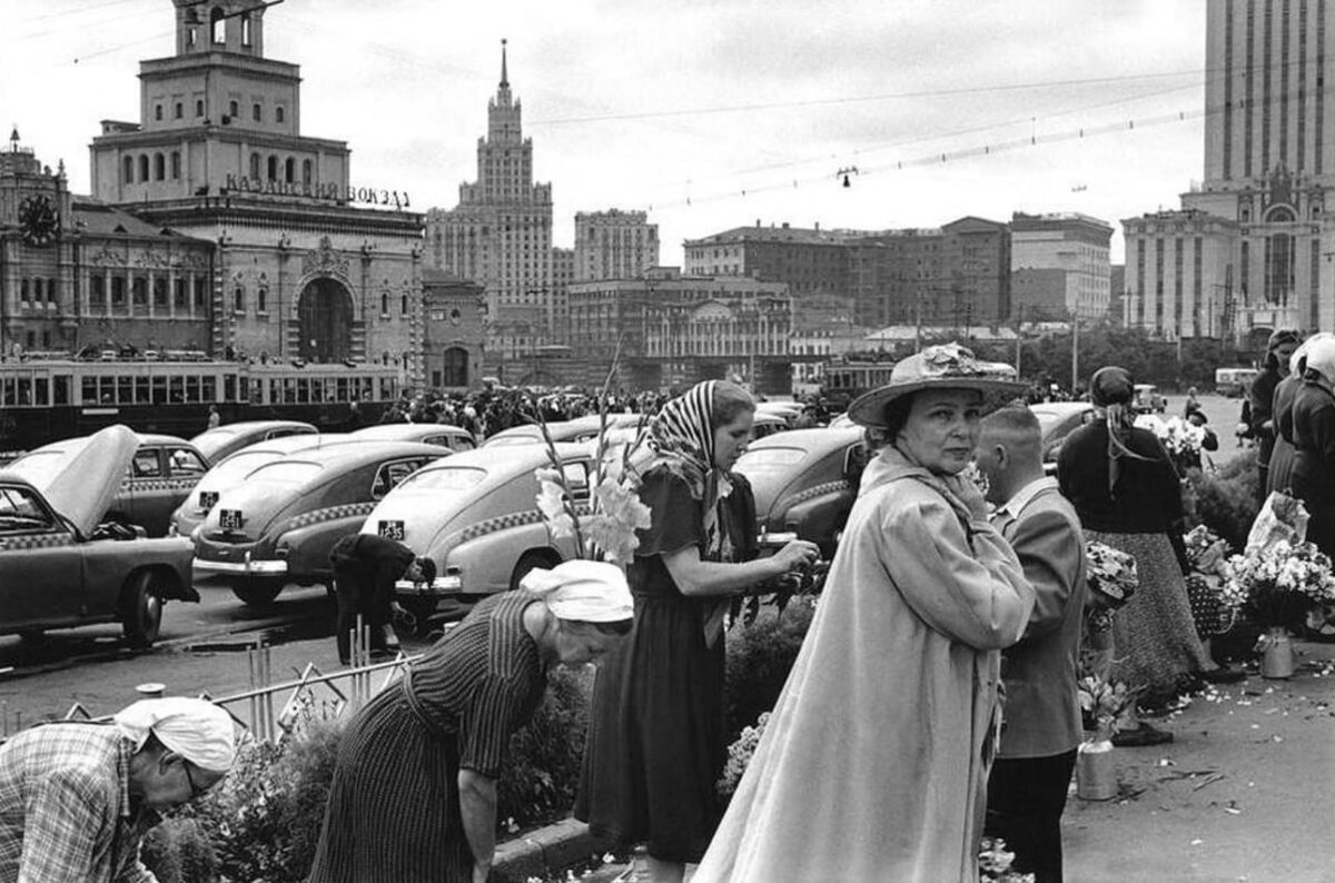 На площади «Трех вокзалов» в Москве