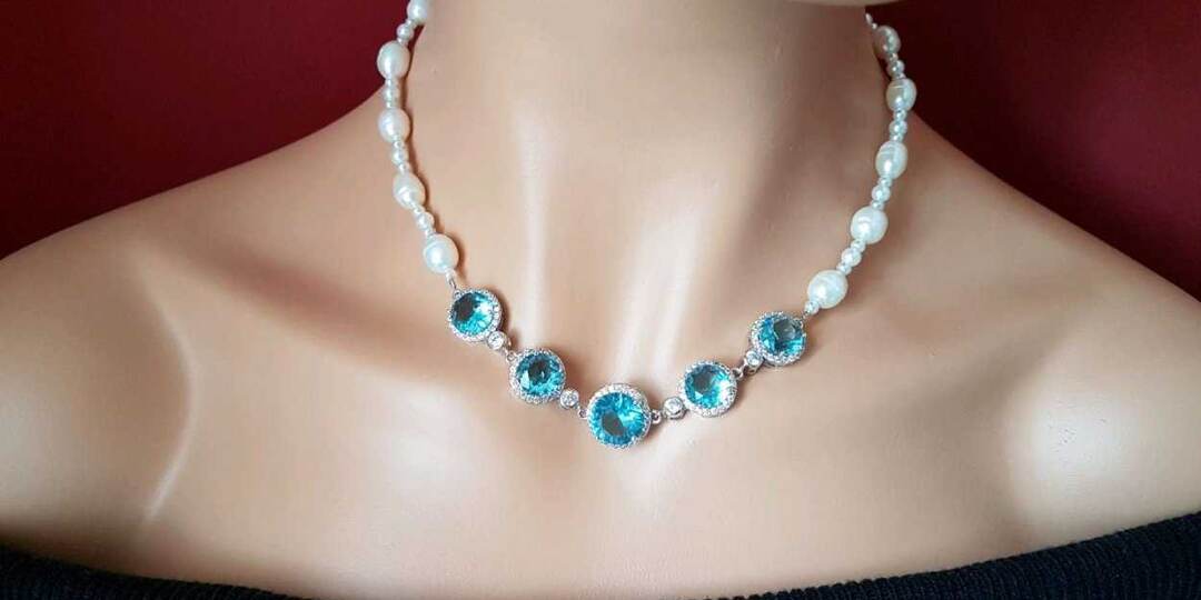 "Какая же ты дрянь! Это ты украла моё колье за миллион!" - Заявила свекровь на семейном ужине. Но я взяла себя в руки и сделала то, чего ник