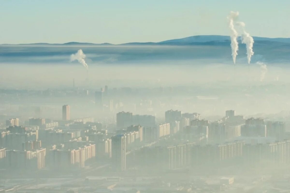    В Омске второй раз подряд введен режим «черного неба»