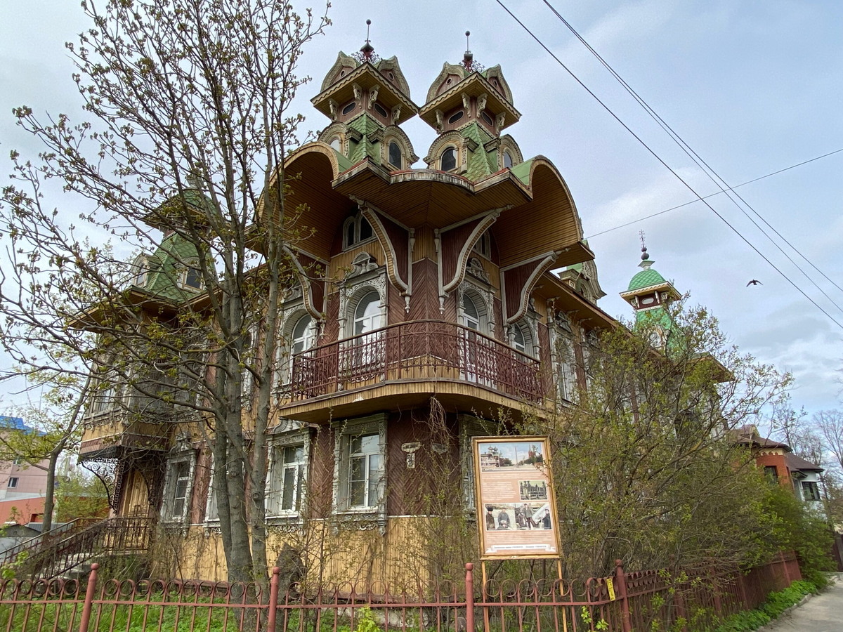 Дом купца Гордеева(Дом художников) в Рыбинске