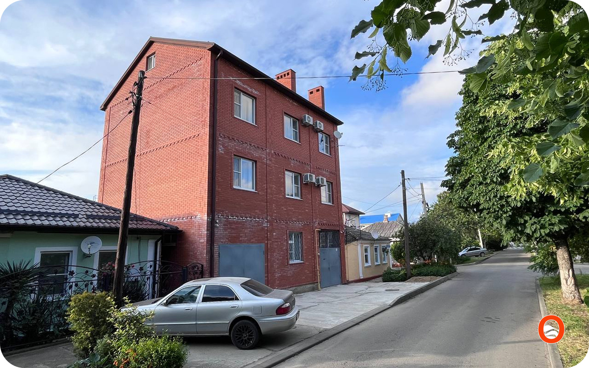 Фасад моего дома: вид с бульвара