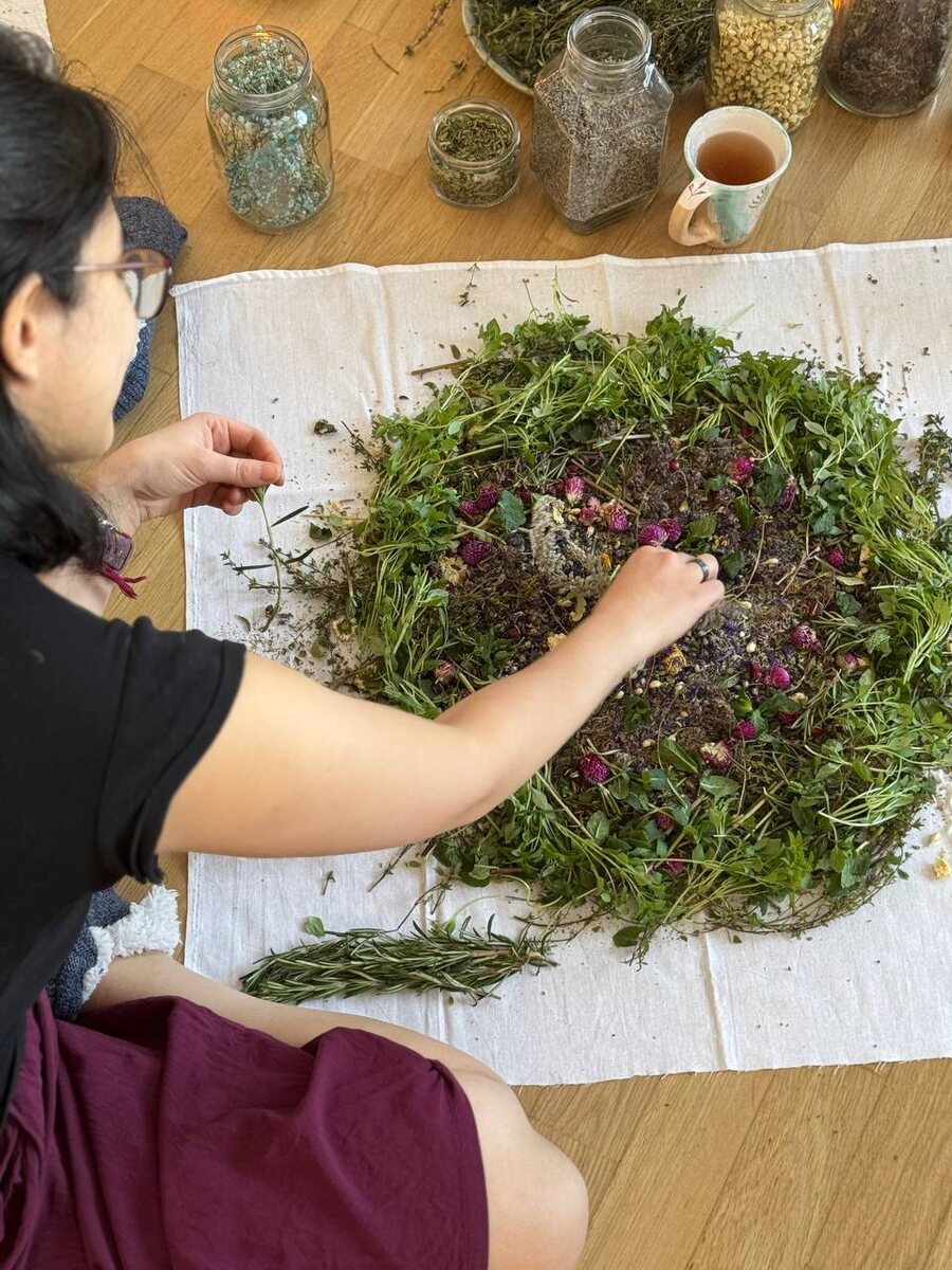 Создание цветочной и травяной мандалы или арт-терапия в действии