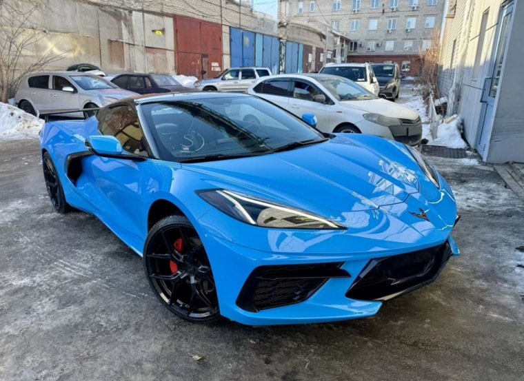 На первом месте - спорткар Chevrolet Corvette C8 2021 года. Фото: пресс-служба «Авито»