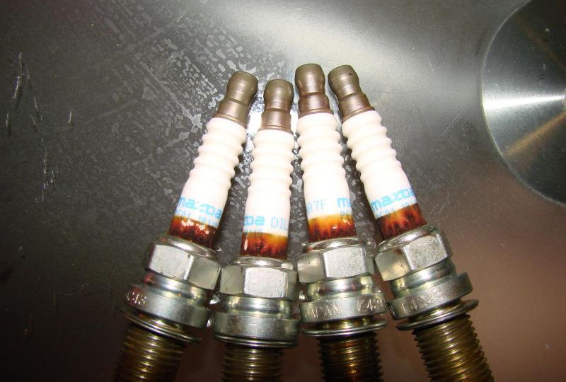 Коричневый ободок на свече зажигания - пробой или норма? Разбираемся раз и навсегда