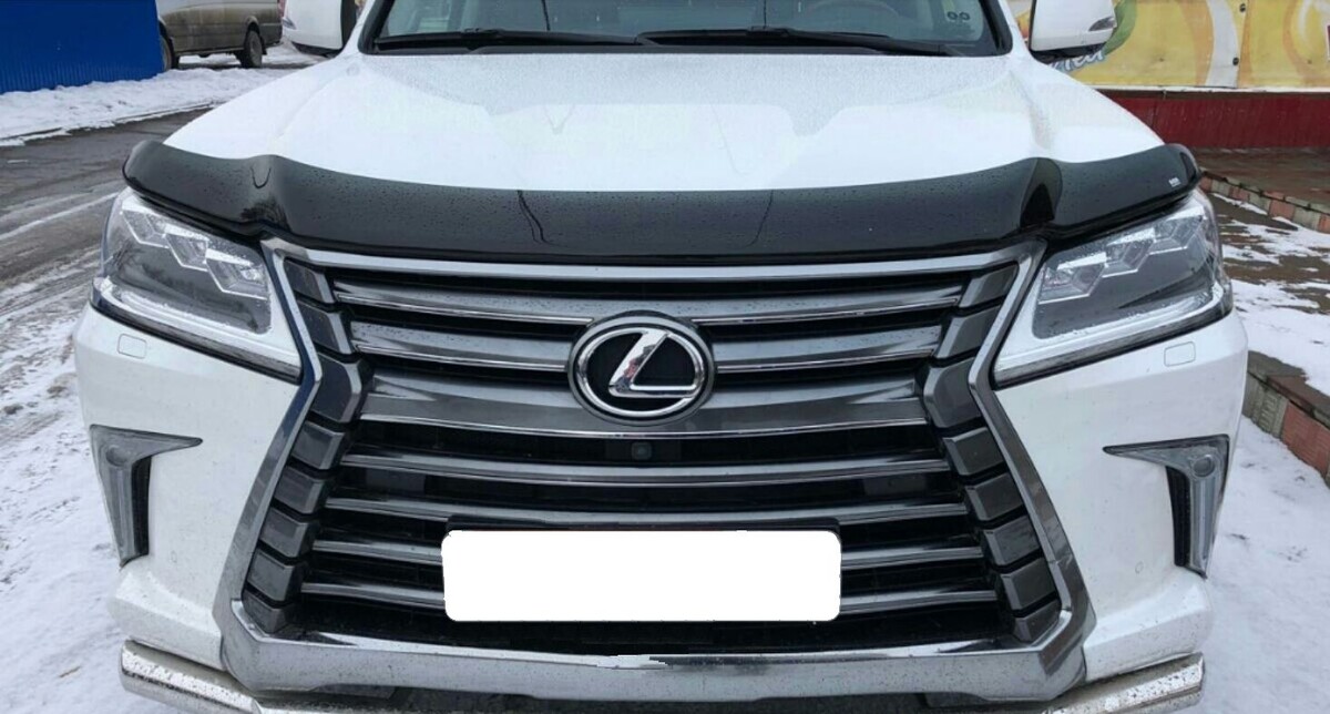 Дефлектор капота на Lexus LX 570
