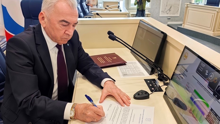    Спикер Законодательного собрания Ленобласти Сергей Бебенин Автор фото: lenoblzaks.ru