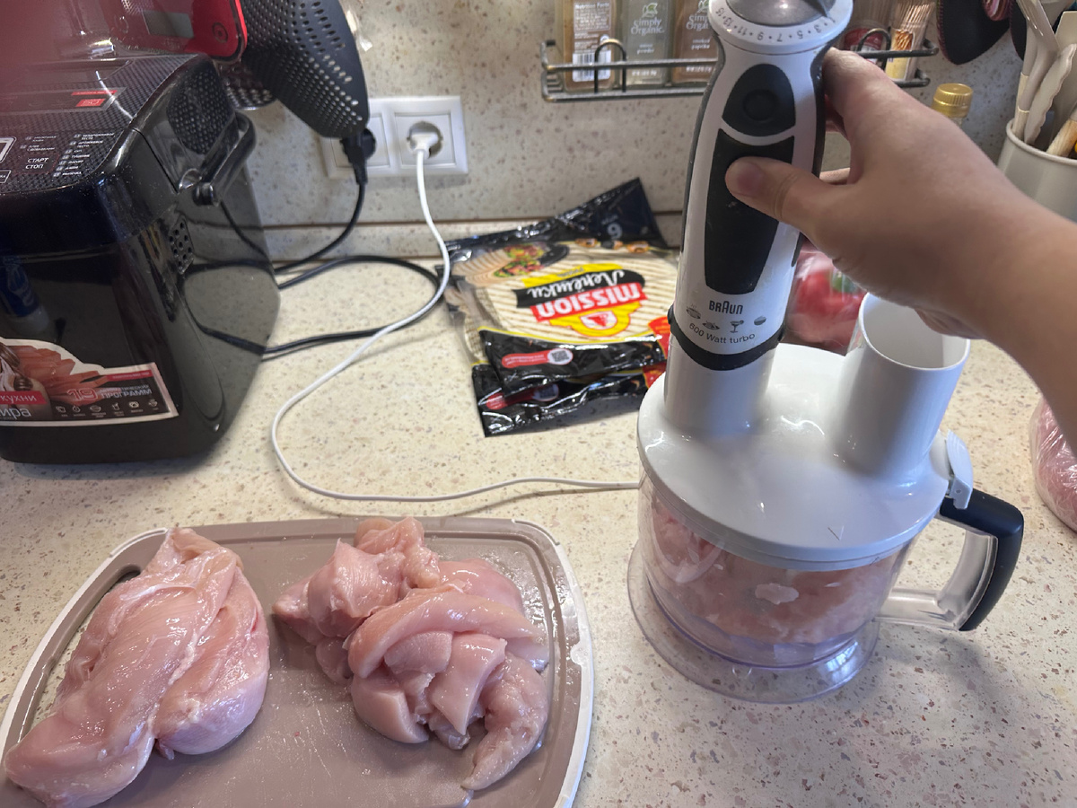 В фарше должны оставаться разноразмерные кусочки