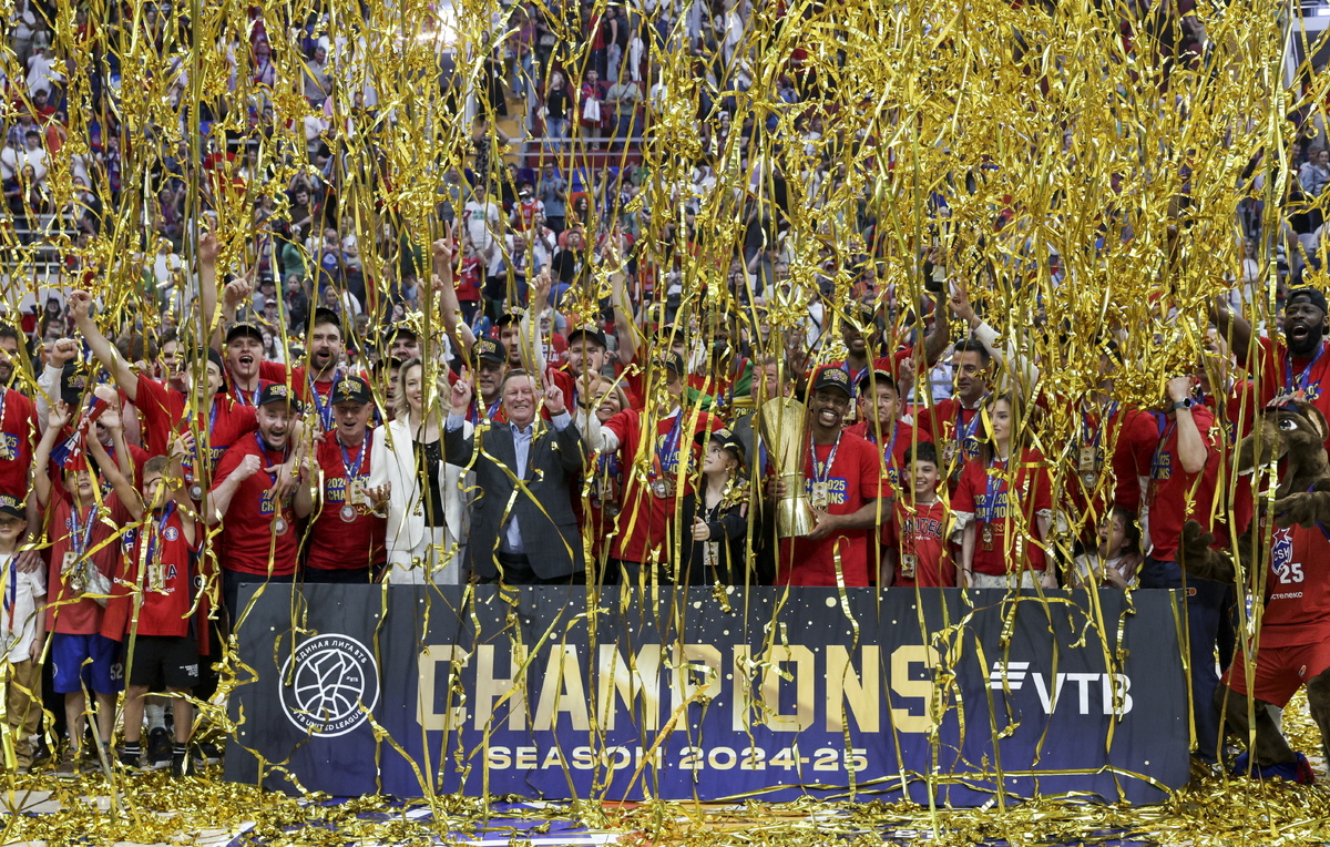    Баскетболисты ЦСКА  Михаил Синицын/ТАСС