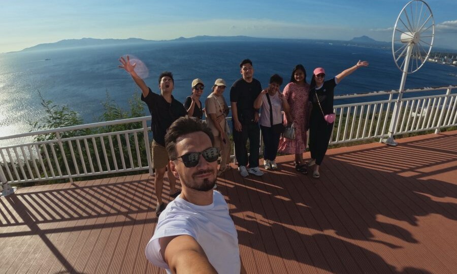 "Жену пригласят работать в Америку". С этой идеей бегал всё утро пока Джин не проснулась